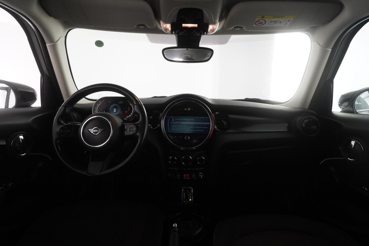 MINI Mini 5 porte (F55) 1.5 Cooper Classic 5 por imagem 3