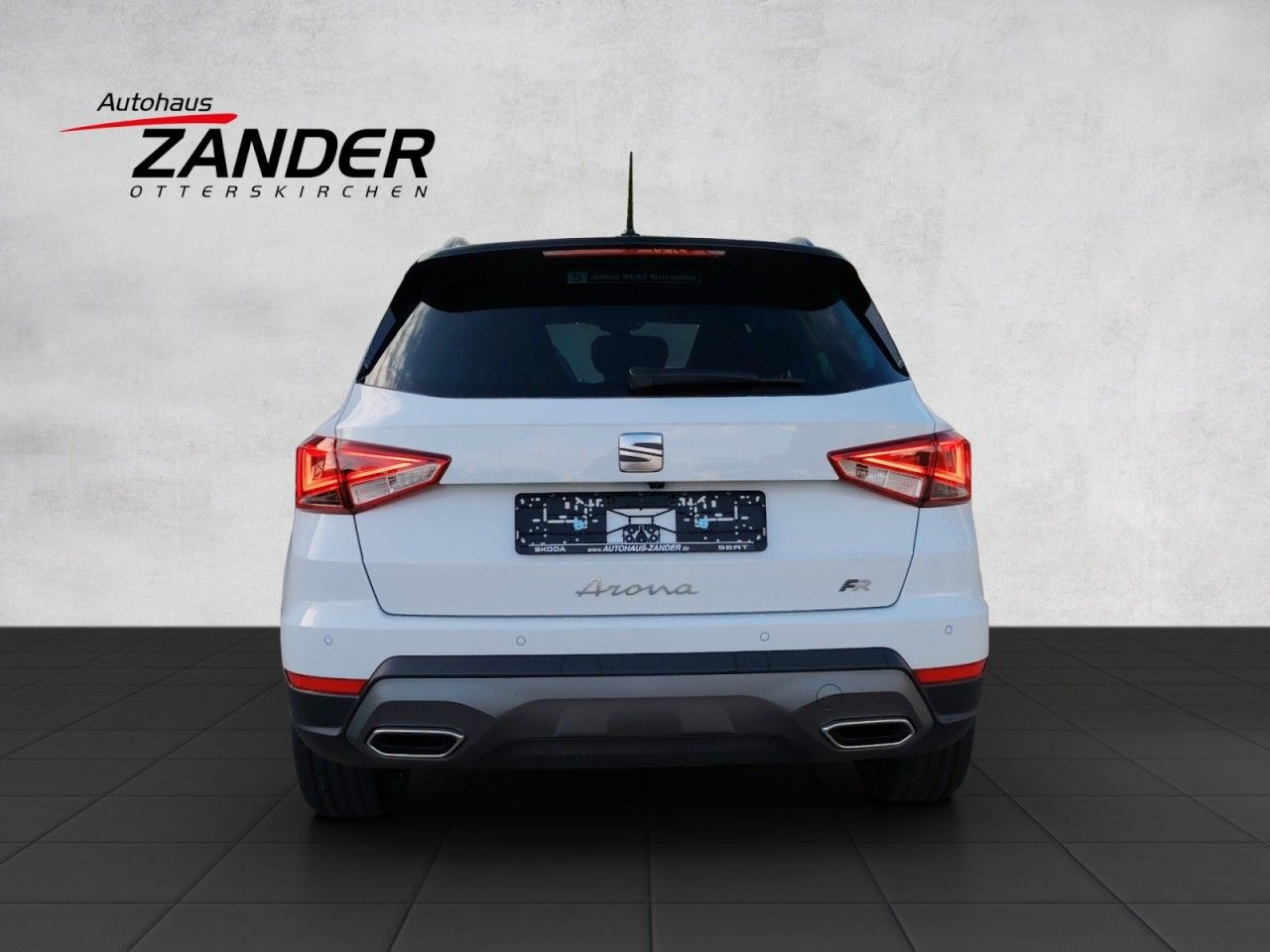 Fahrzeugabbildung SEAT Arona FR TSI DSG Black Edition AHK