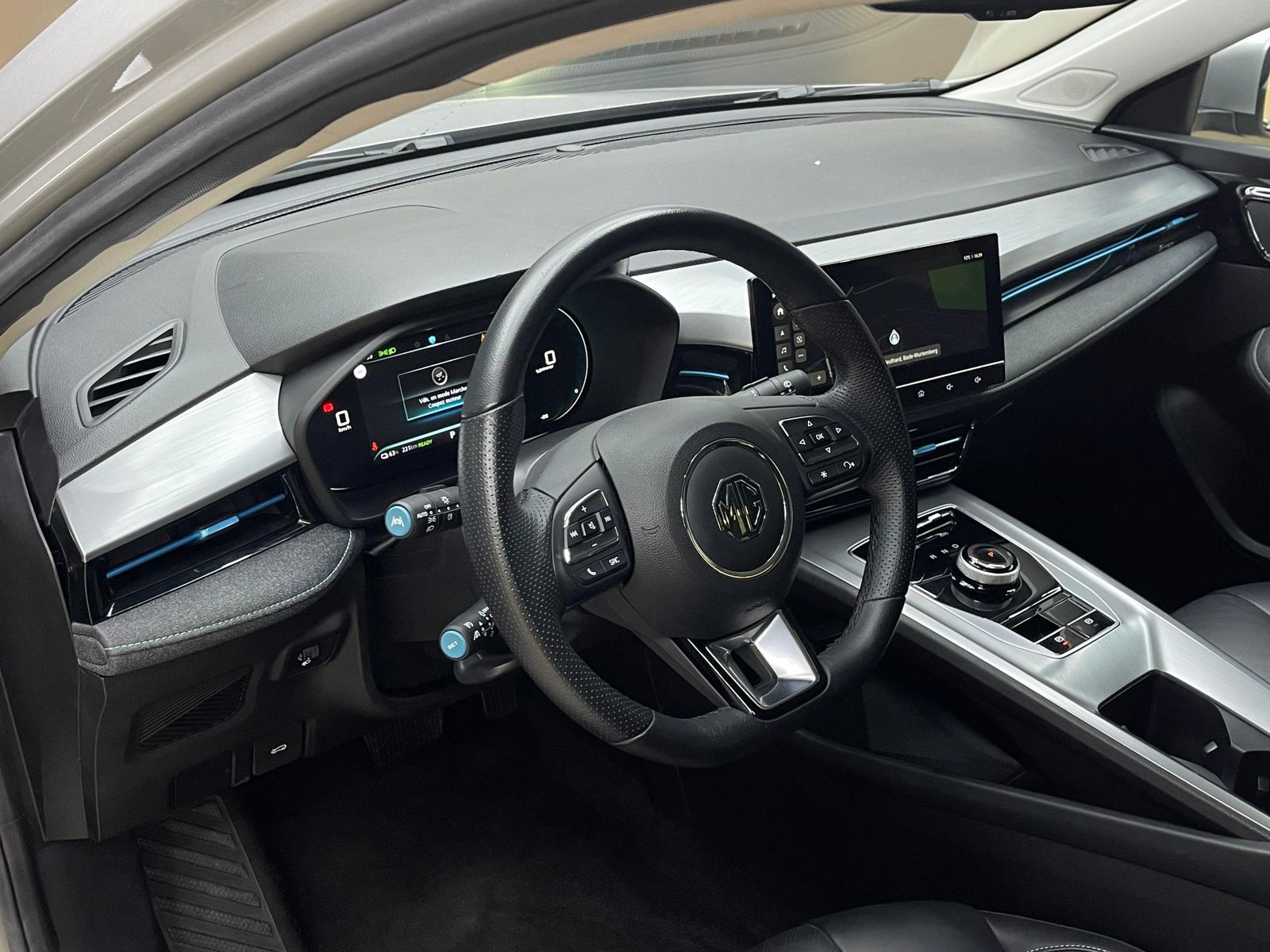 Fahrzeugabbildung MG MG5 61 KWH Luxury NAVI+LED+SHZ+DAB+ACC+360°+DAB+