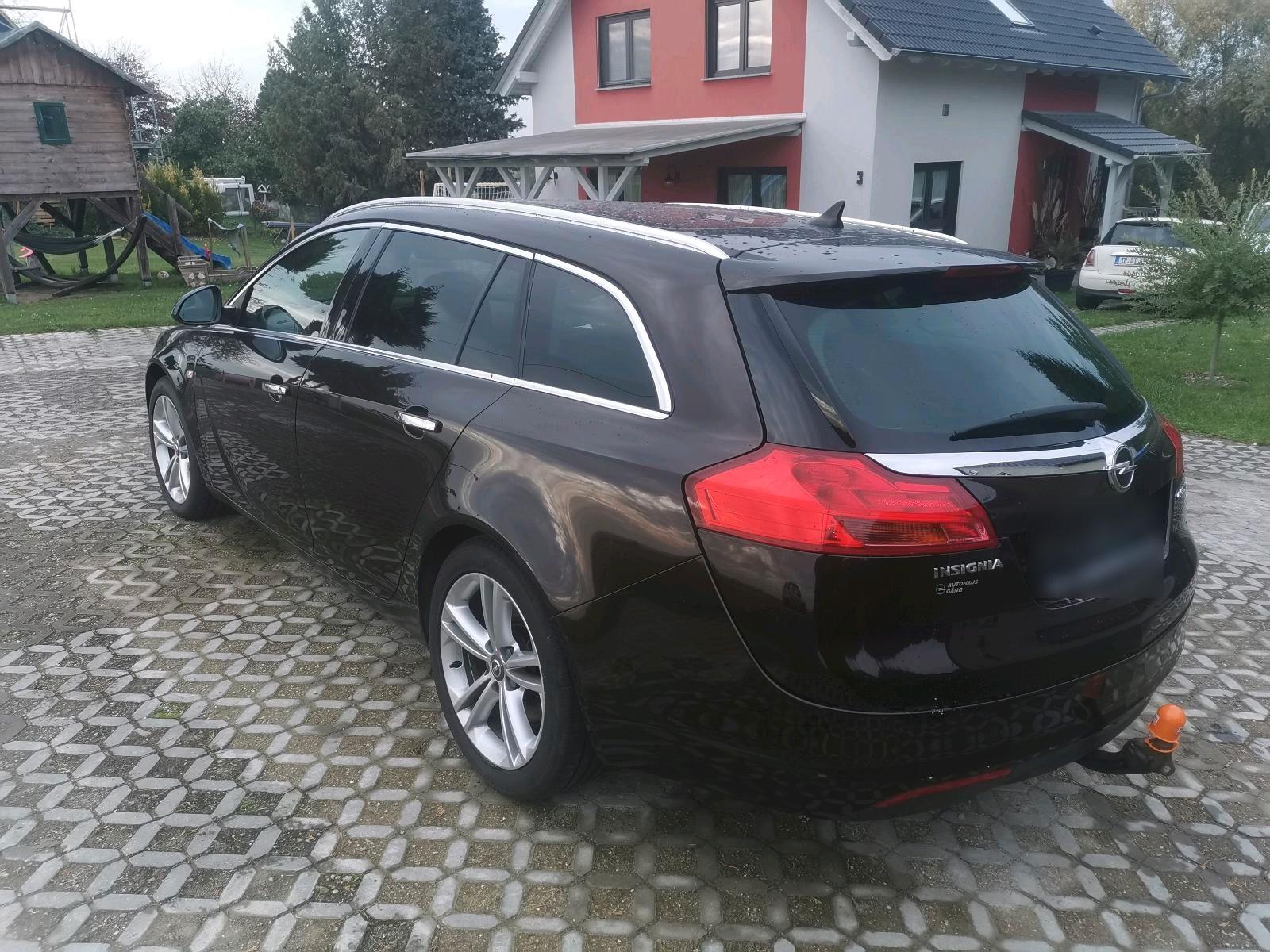 Opel Insignia 2011 — двигун