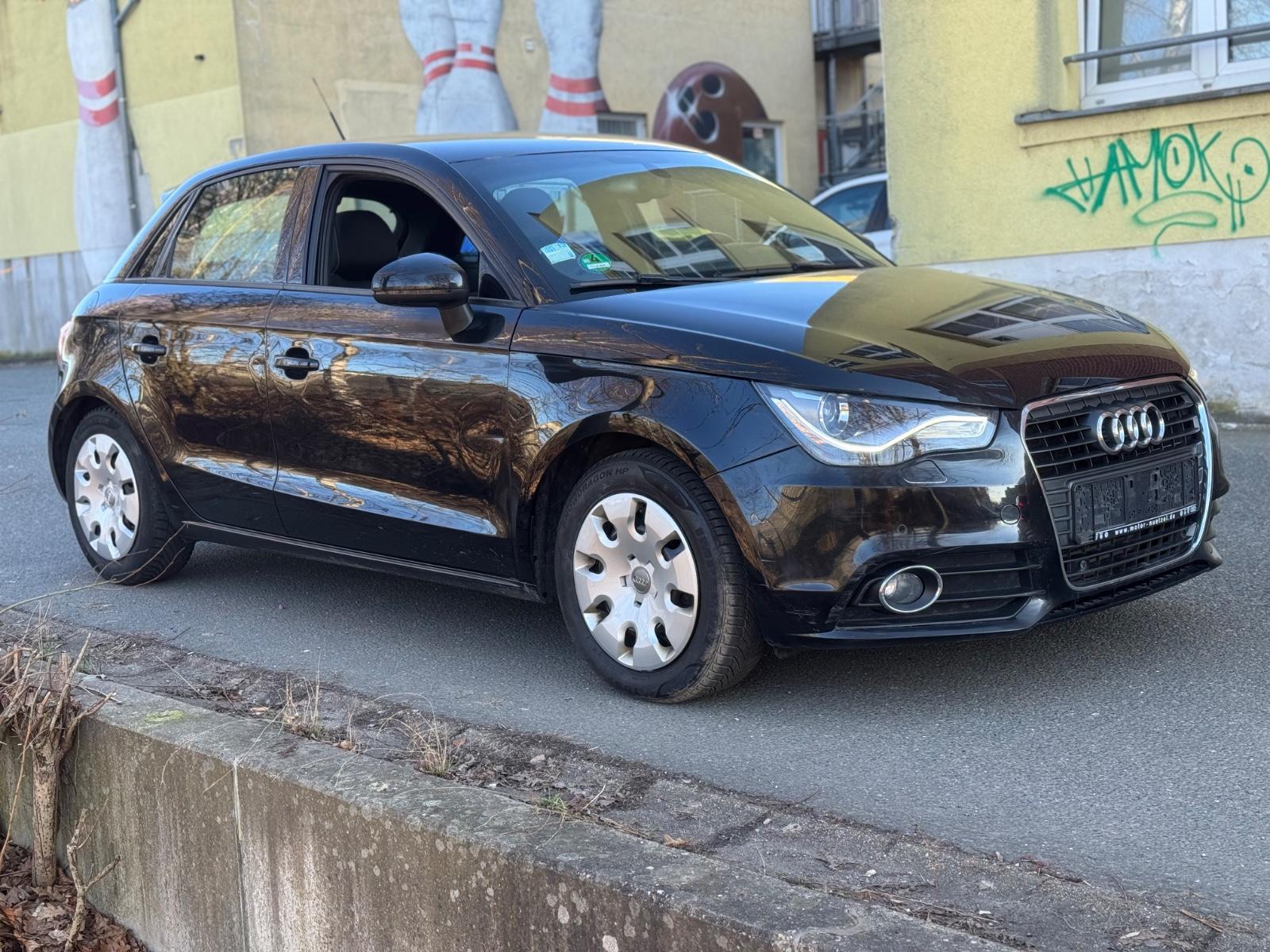 Audi A1 Sportback 1,6 TDI * Automatik * TÜV neu! *
