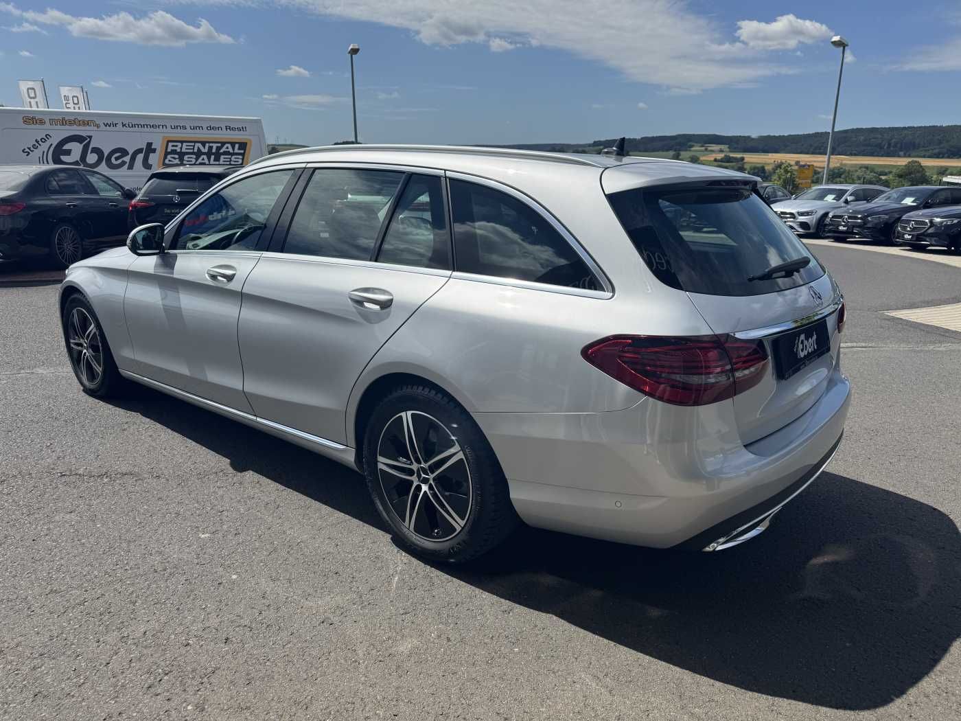 Fahrzeugabbildung Mercedes-Benz C 220d T Avantgarde+RKamera+LED+TotW+SpurH