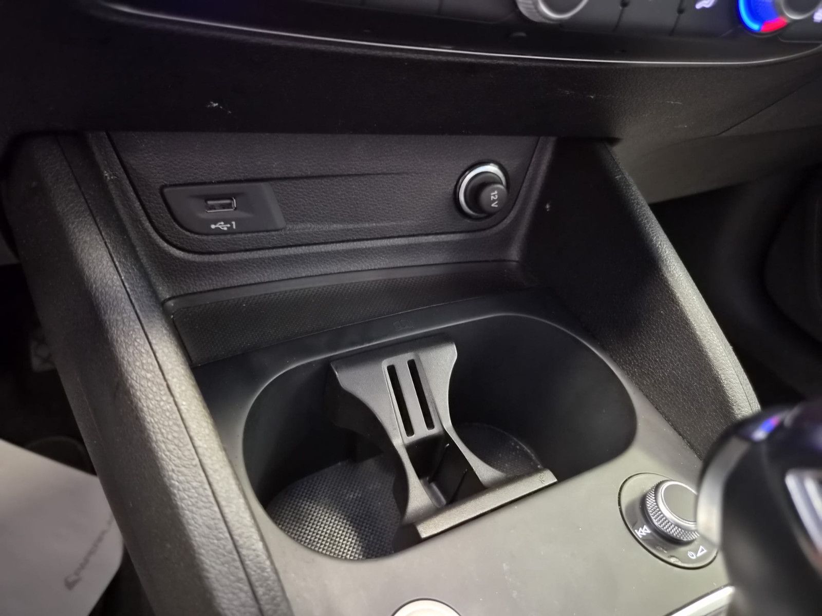 Fahrzeugabbildung Audi Q2 35 TFSI advanced / LED / NAVI / KAMERA