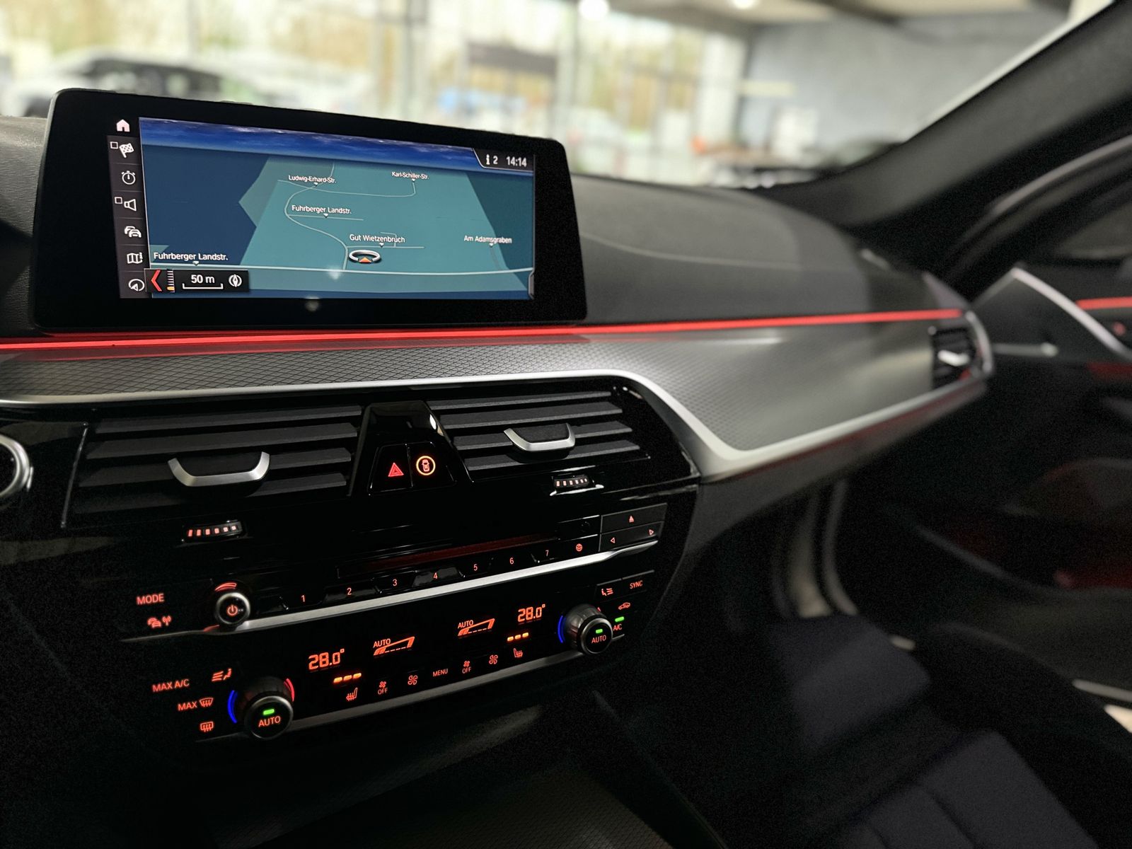 Fahrzeugabbildung BMW 530e  iP M Sport Kamera DAB H/K NaviPro ACC Alar