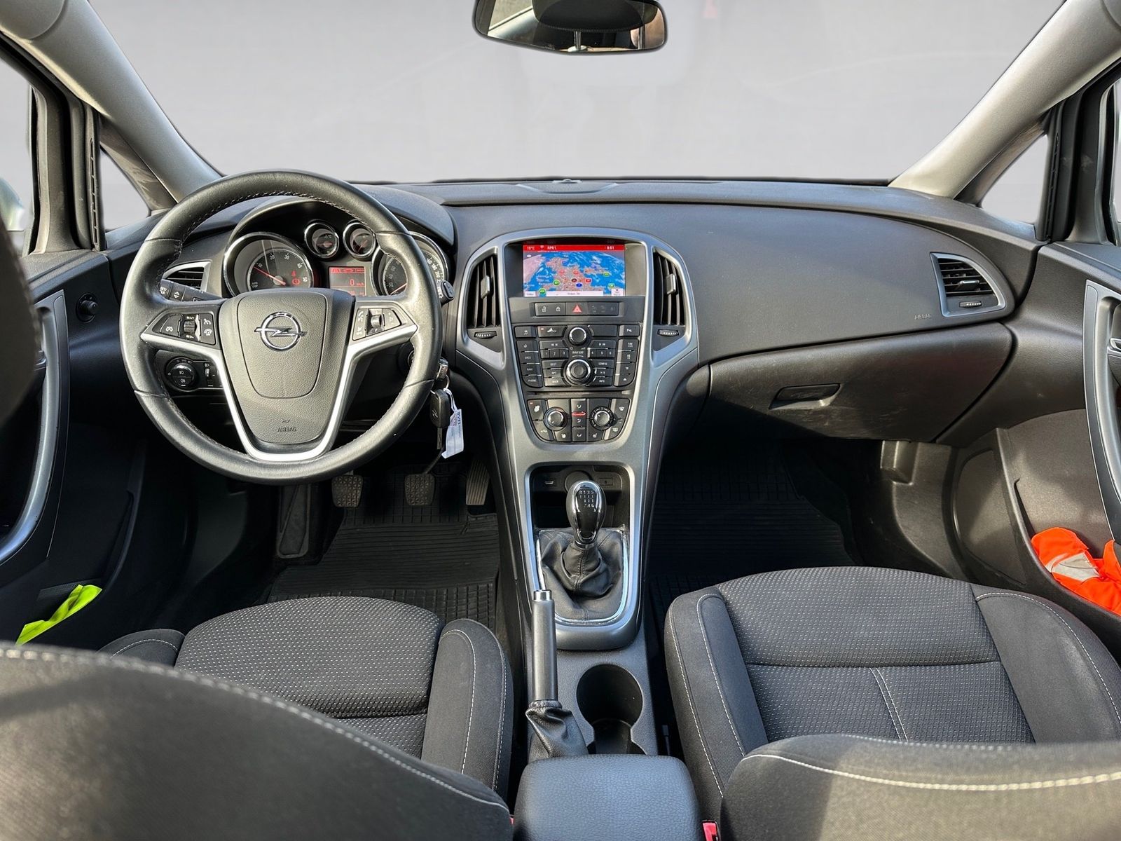 Fahrzeugabbildung Opel Astra J Sports Tourer 1.6 CDTI NUR AN HÄNDLER