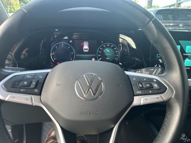 Golf VIII Variant 2.0 TDI Life NAVI LED 16 ALU S