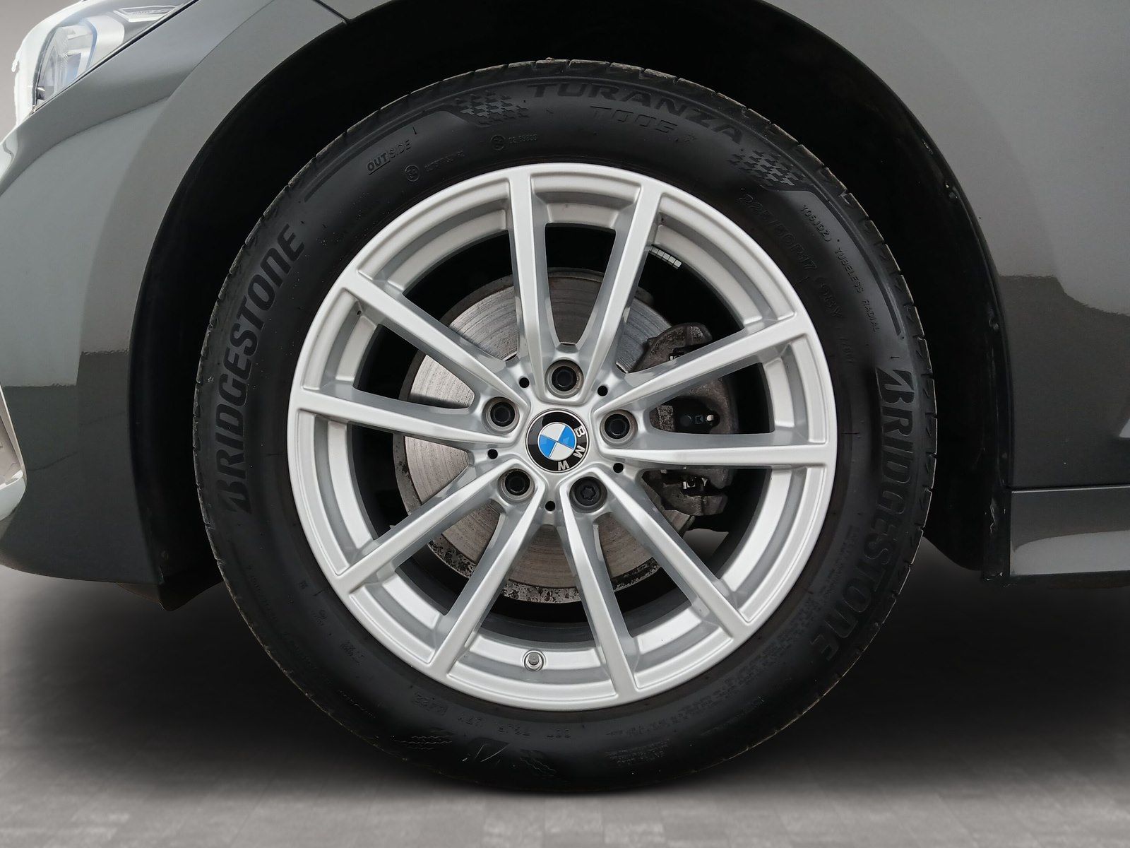 BMW 320i Touring Standheizung Navi AHK PDC LED foto 6