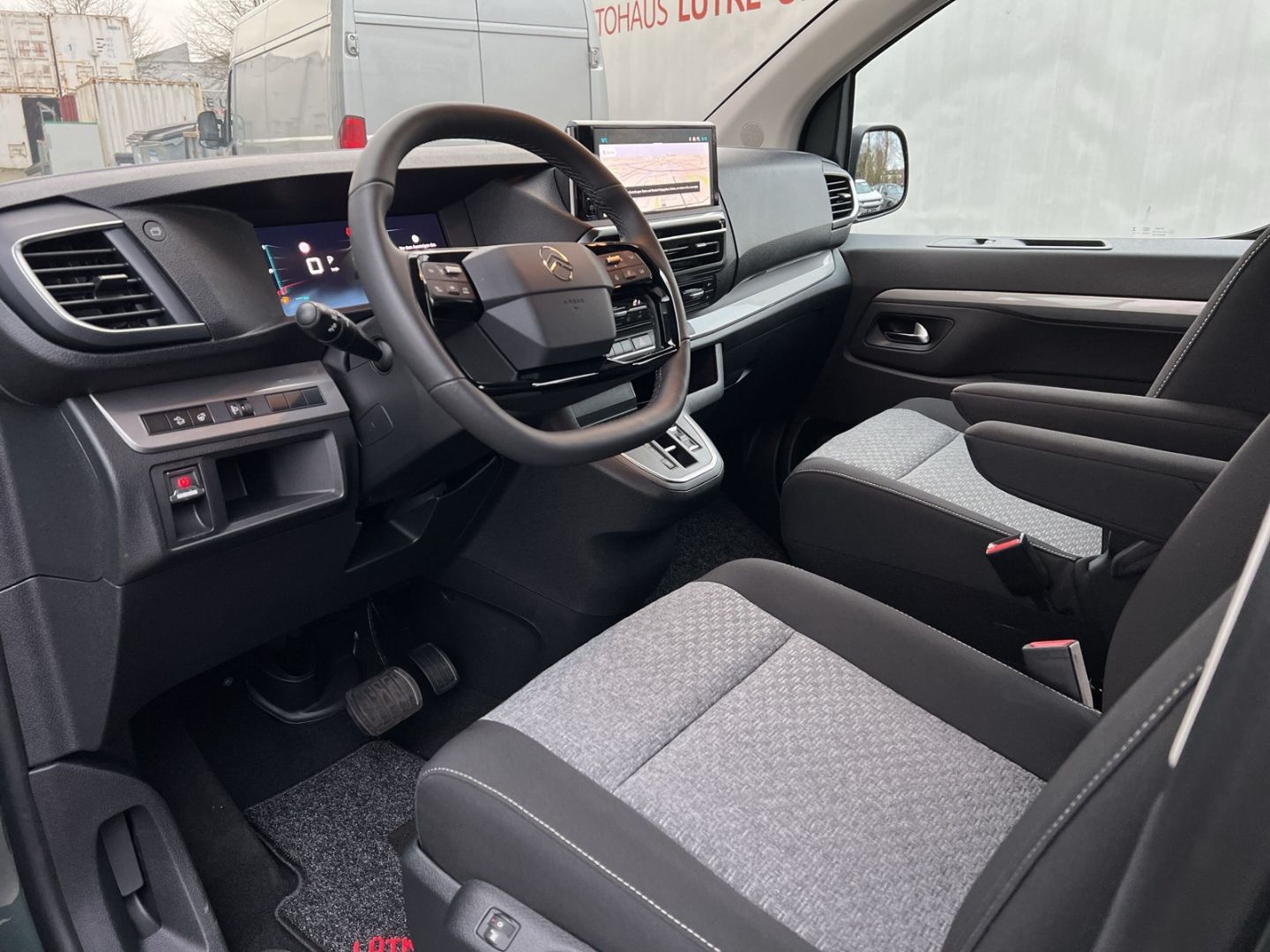 Fahrzeugabbildung Citroën Holidays BlueHDi 180 S&S EAT8 StandHZG AHK-abneh