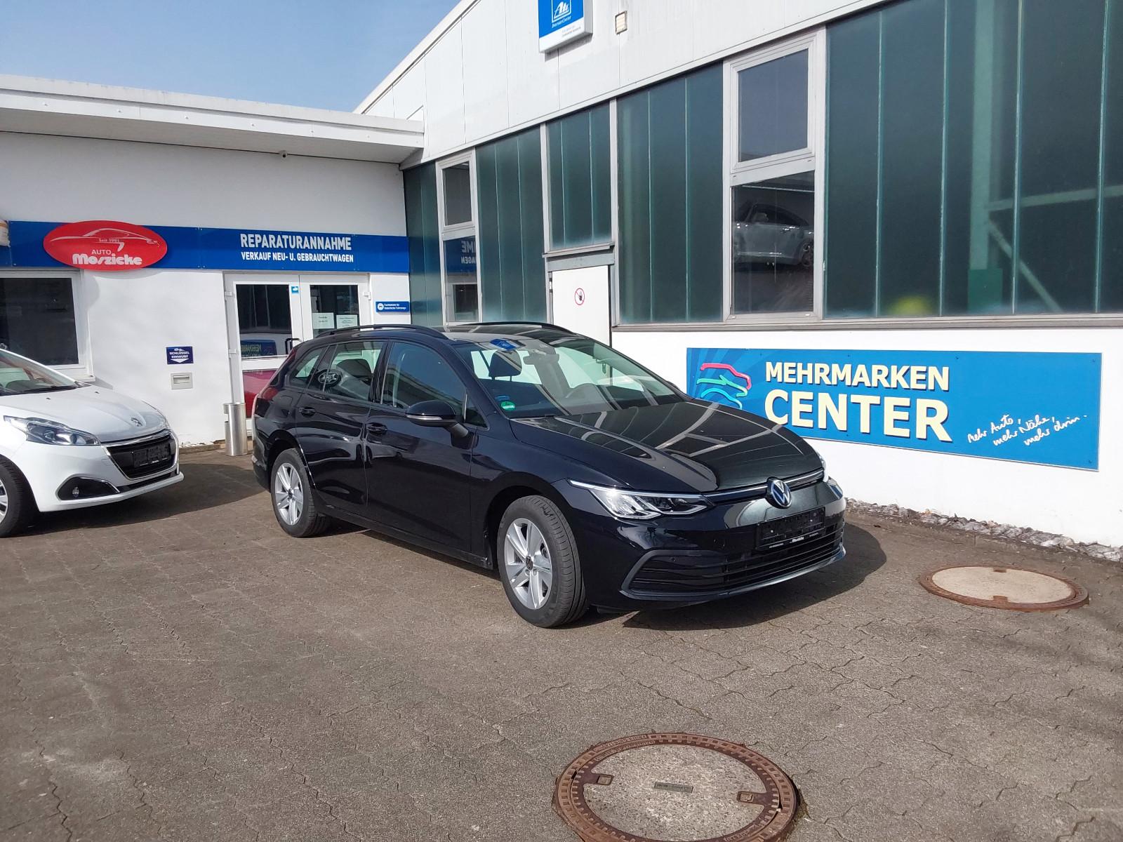 Volkswagen Golf VIII Variant Life,  AHK, Navi,