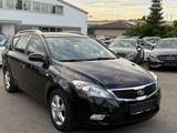Kia cee'd Sportswagon*NEU*TÜV*NAVI* Kamera*Sitzhei* - Kia cee'd Sportswagon mit Anhängerkupplung
