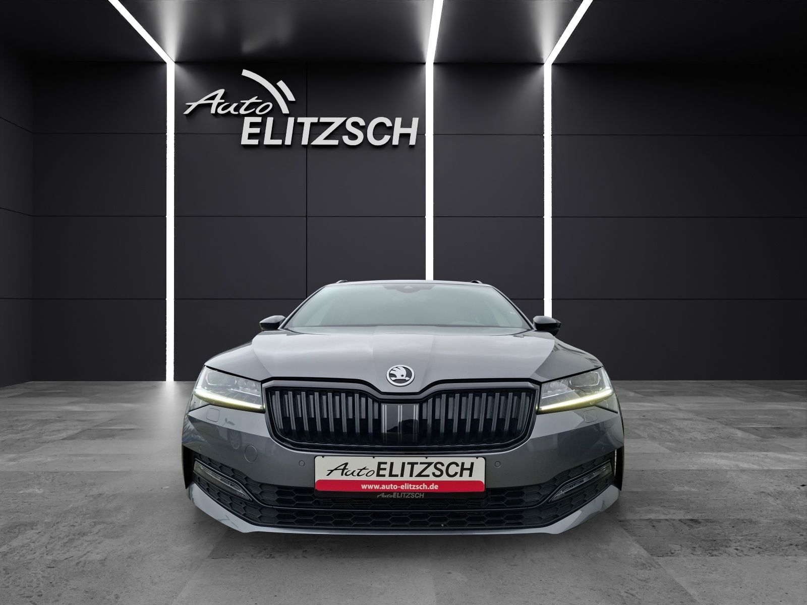 Fahrzeugabbildung SKODA Superb Combi TDI Sportline DSG 4x4 Matrix Navi A