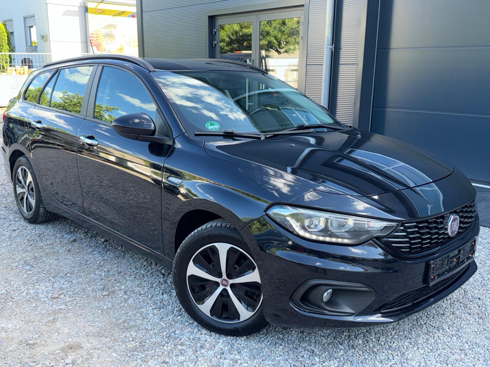 Fiat Tipo 1.6 MultiJet MIRROR 1-Hand AHK SHZ LED 8-Fa