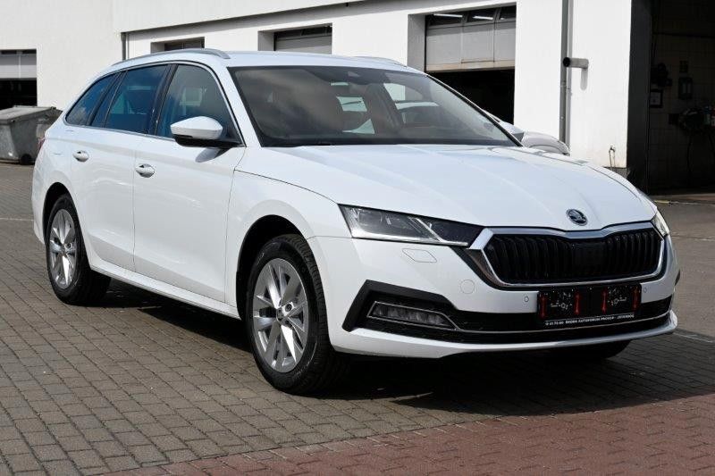 Fahrzeugabbildung SKODA Octavia Combi 2.0 TDI DSG Selection Plus AHK*NAV
