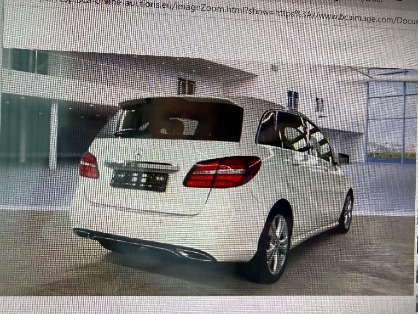 Mercedes-Benz B 200 AUTOMATIK Navi LED Tempo AnhKpl. Teilleder