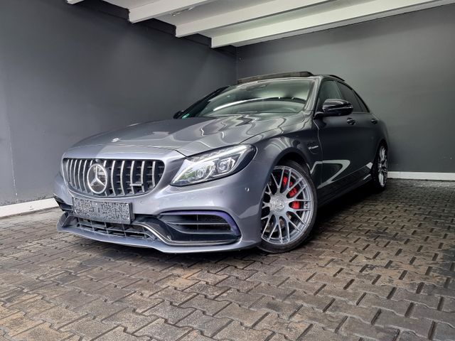 Mercedes-Benz C 63 S AMG DISTRONIC, HEAD UP, 360°, PANO