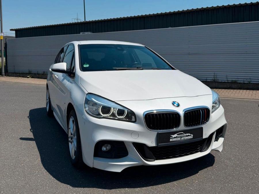 BMW 220 d xDrive MPaket/Navi/PDC/AHK/SHZ