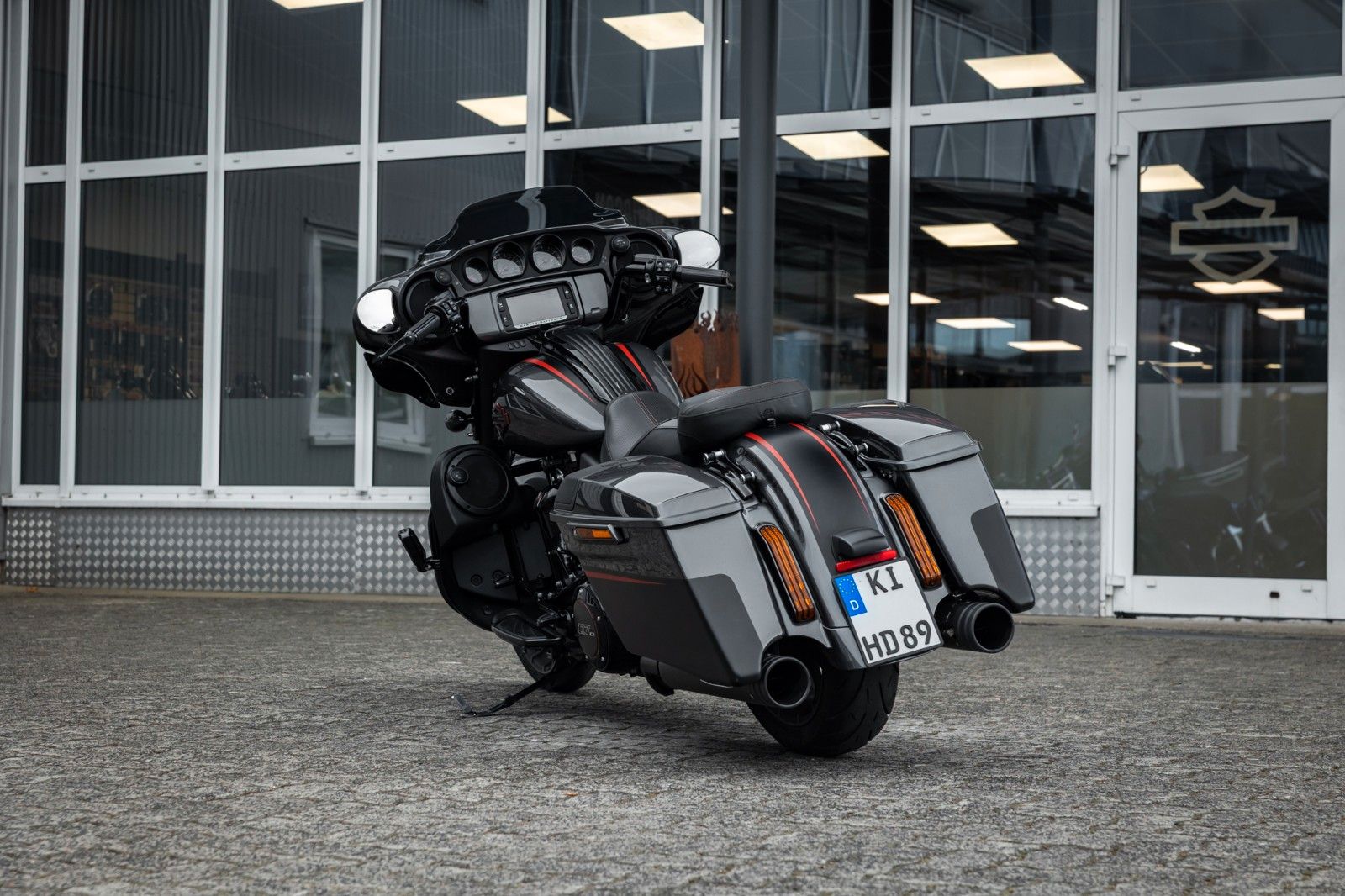 Fahrzeugabbildung Harley-Davidson CVO STREET GLIDE 117 FLHXSE - KESSTECH