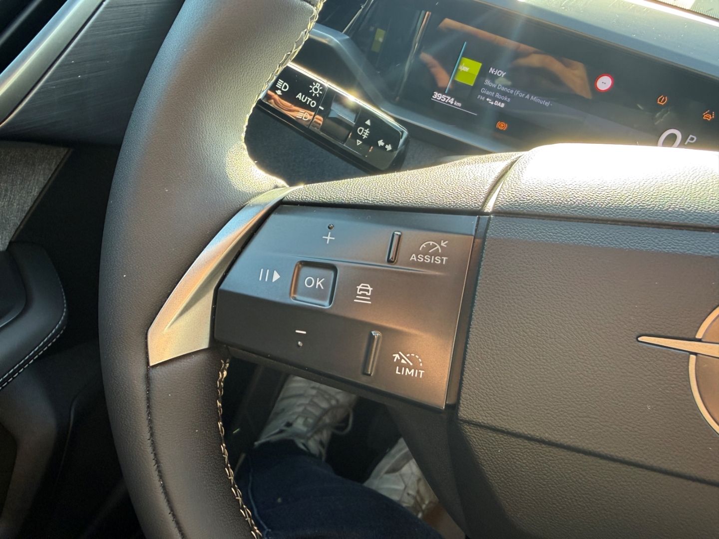 Fahrzeugabbildung Opel Grandland 1.2 Edition SHZ+LHZ+Kamera+Allwetter