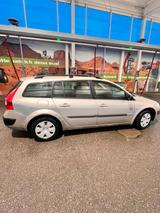 Renault 1,6 - Renault Megane aus 2006 mit Diesel-Antrieb