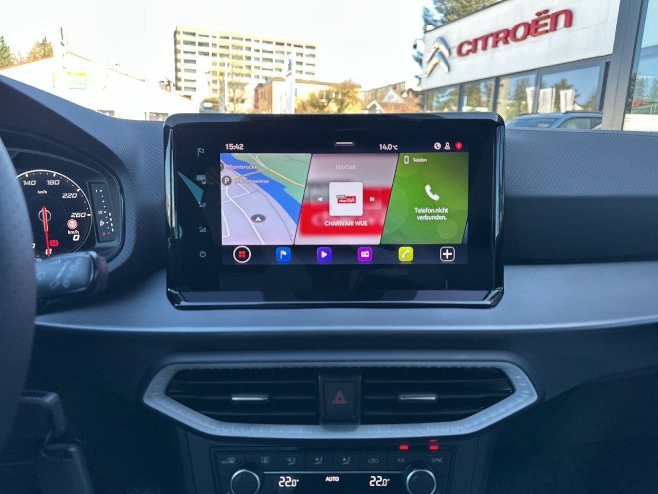 Fahrzeugabbildung SEAT Ibiza FR 1.0 TSI 116 PS 6-Gang - mit KI generiert/bearbeitet