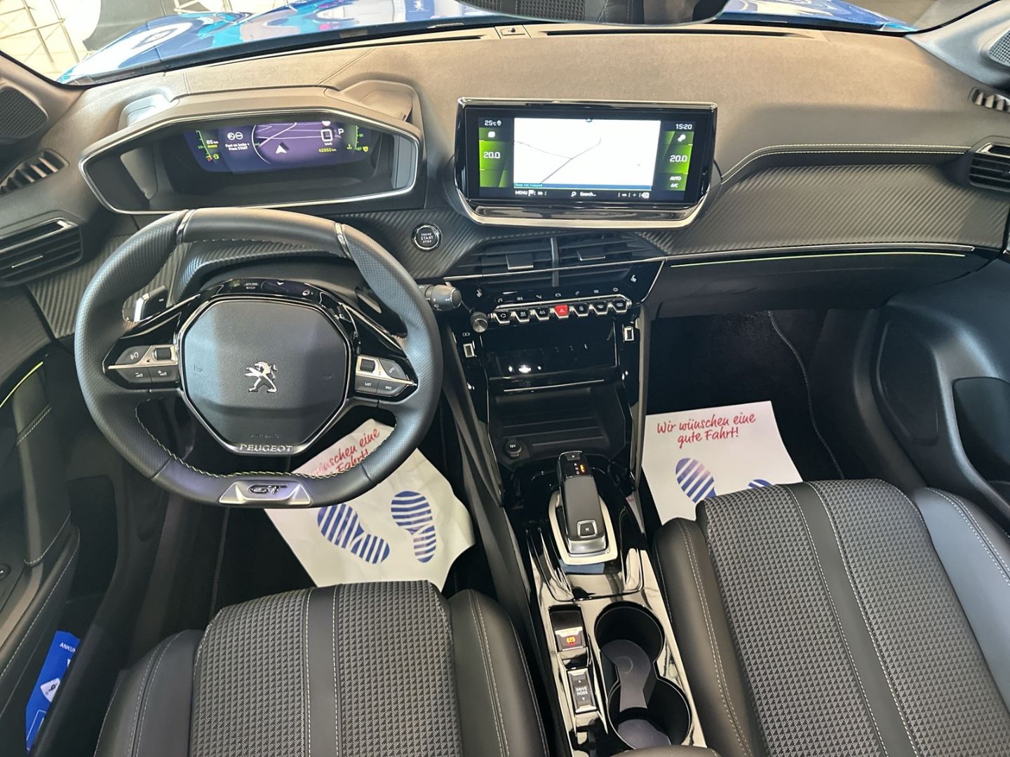 Fahrzeugabbildung Peugeot 208 GT 1.2 PureTech 130 EAT Panorama Navi ACC