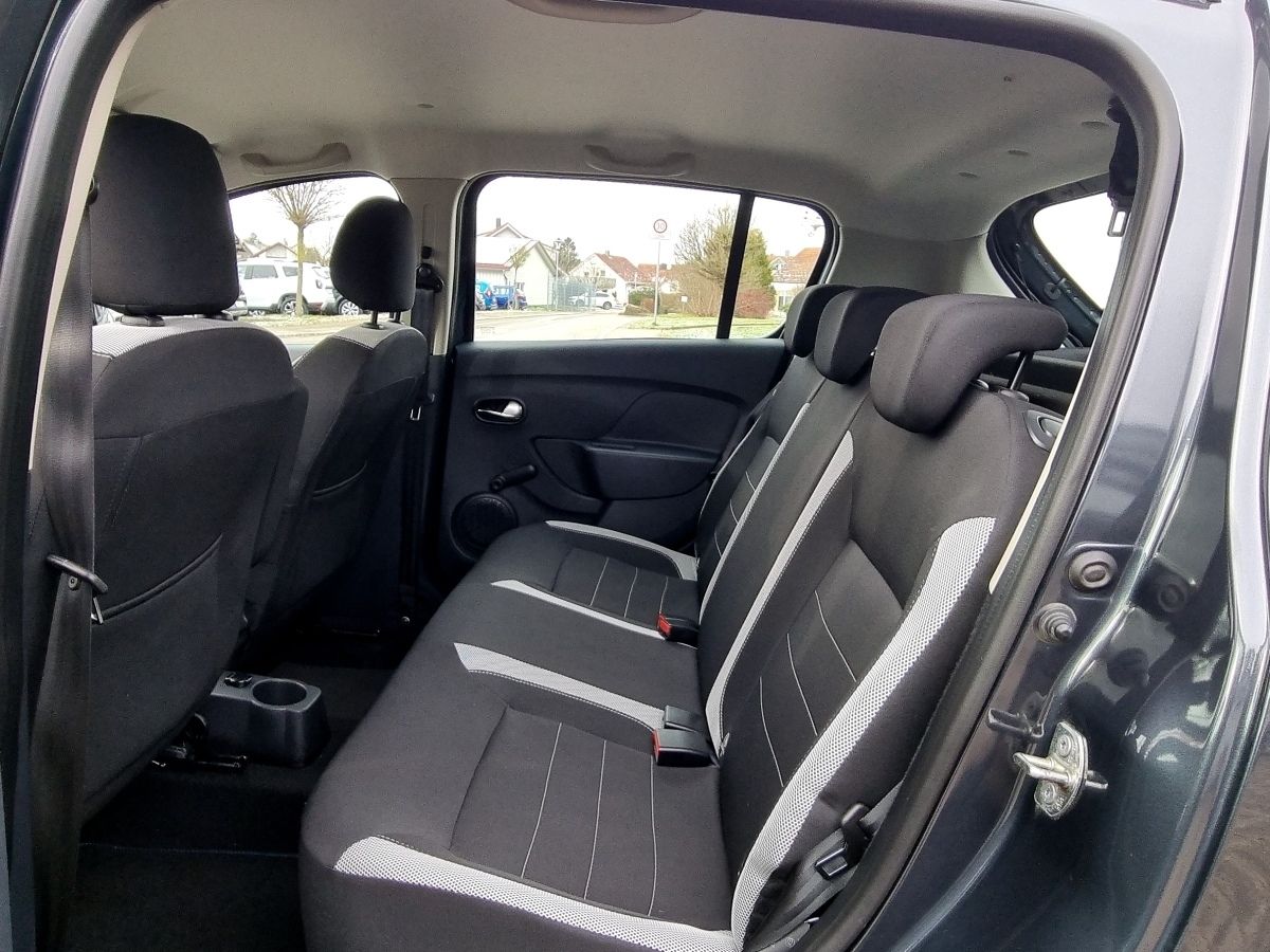 Fahrzeugabbildung Dacia Sandero Stepway Prestige TCe 100