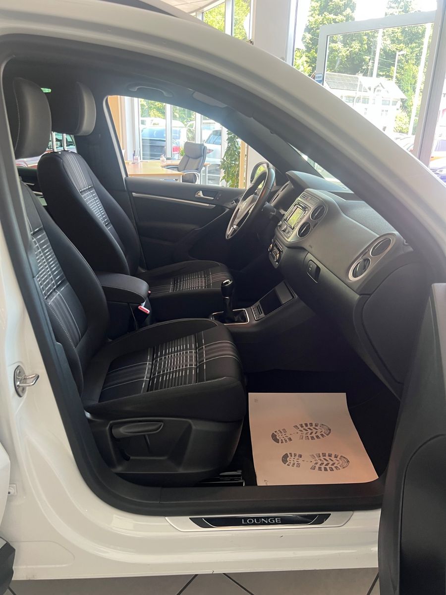 Fahrzeugabbildung Volkswagen Tiguan Lounge Sport & Style BMT * 1.HAND *
