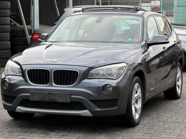 BMW X1 20 i sDrive Panorama Navi