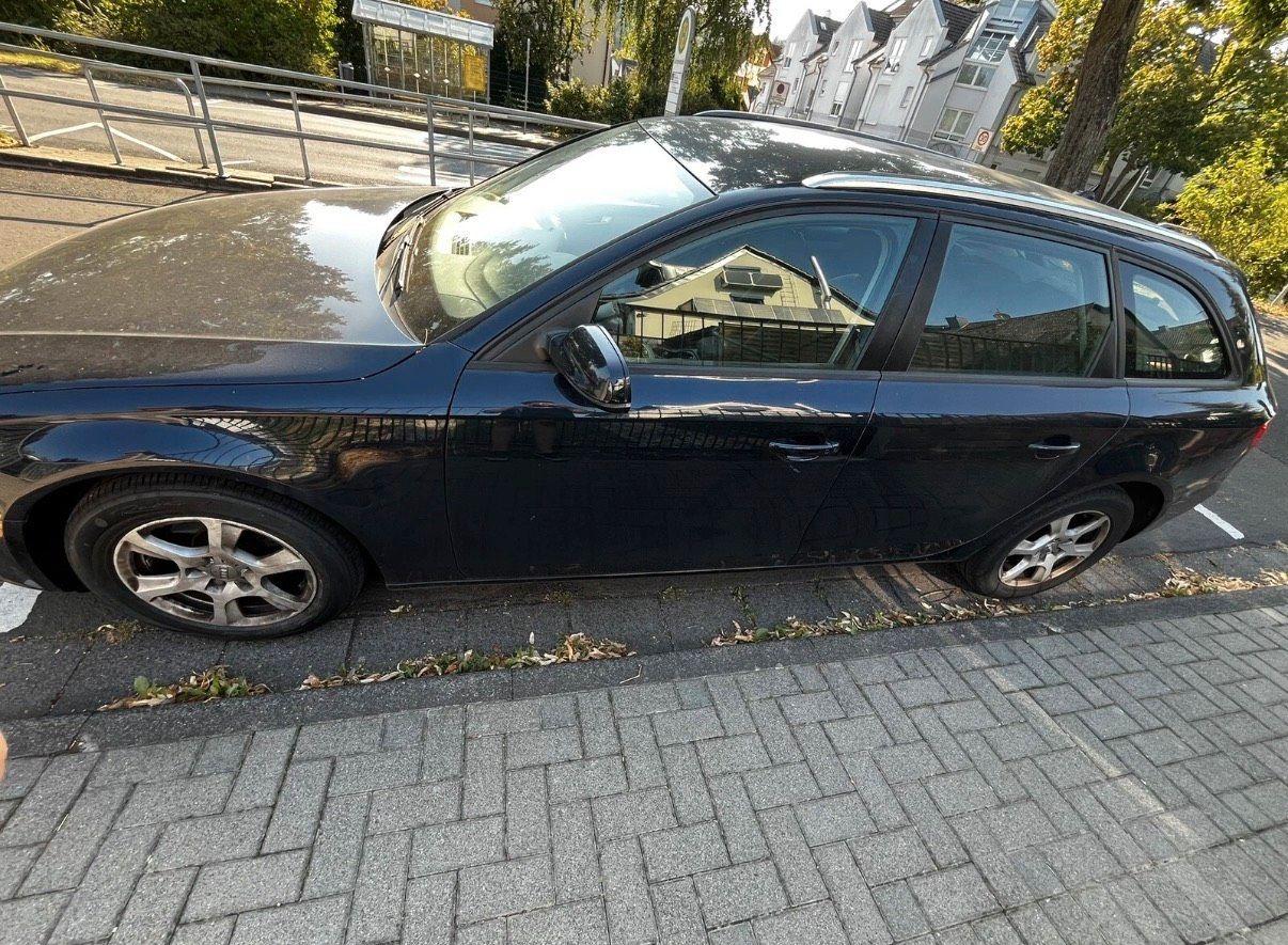 Audi A4 2010 — engine