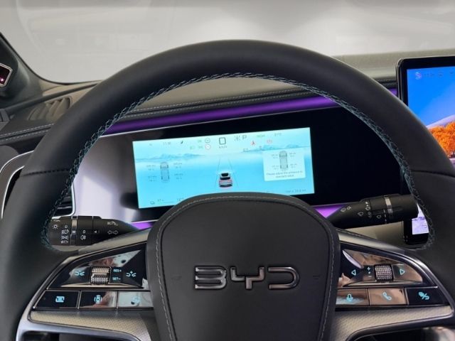 BYD SEALION 7