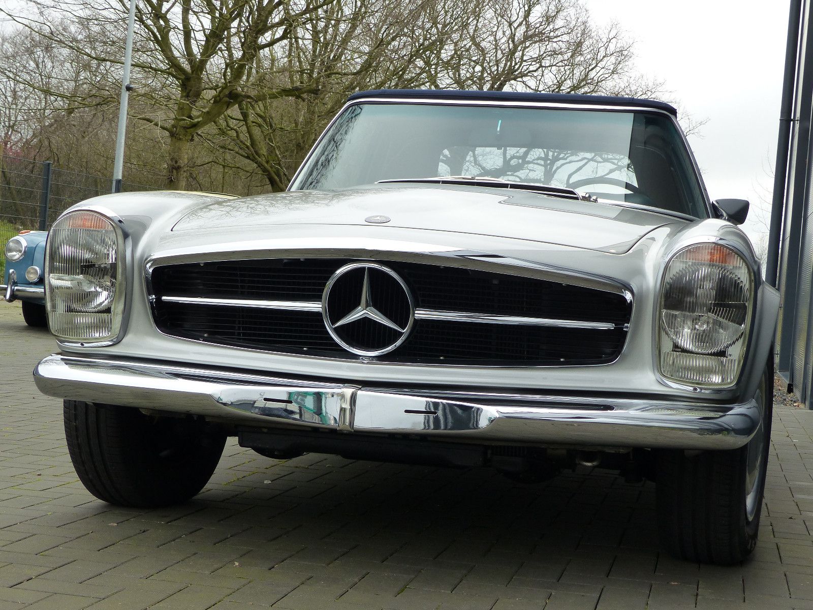 Fahrzeugabbildung Mercedes-Benz 280 SL Pagode