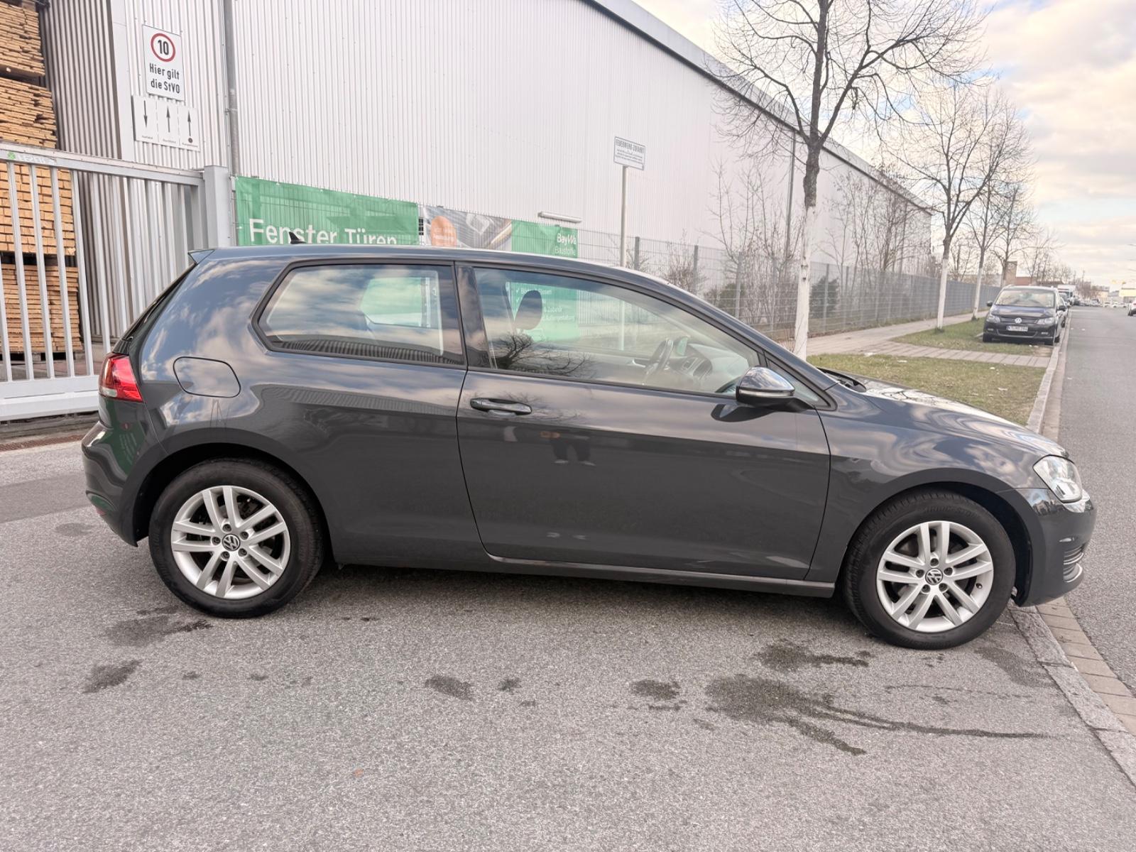 Volkswagen Golf VII Lim. Comfortline BMT Automatik Tüv Neu