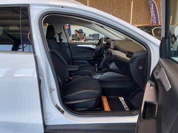 Ford Focus Turnier Cool & Connect *NAVI*KAM*PDC*TEMP*