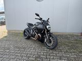 Ducati Diavel 1200 Dark - WENIG KM - DUCATI DIAVEL 1200 DARK
