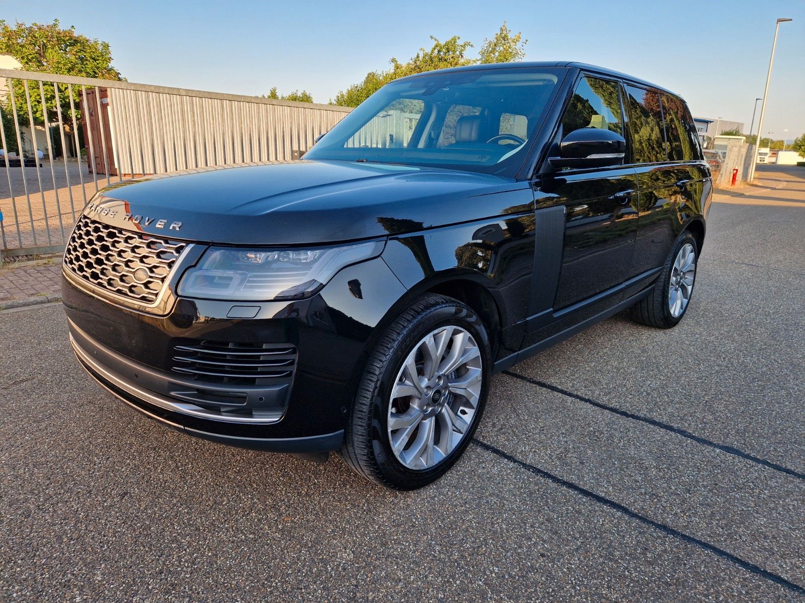 Land Rover Range Rover 2.0 P400e Plug-in Hybrid Vogue imagem 3