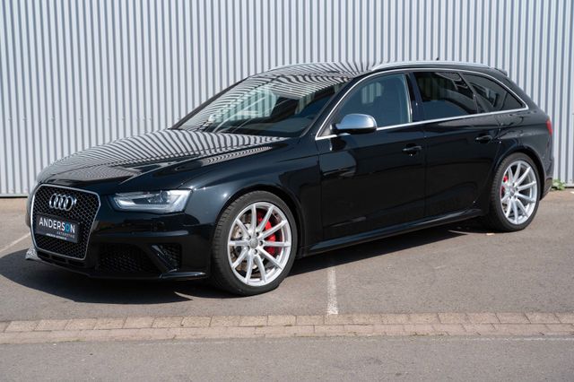 Audi RS4 AVANT 4.2 FSI QUATTRO B&O XENON+ 19" SAMMLER