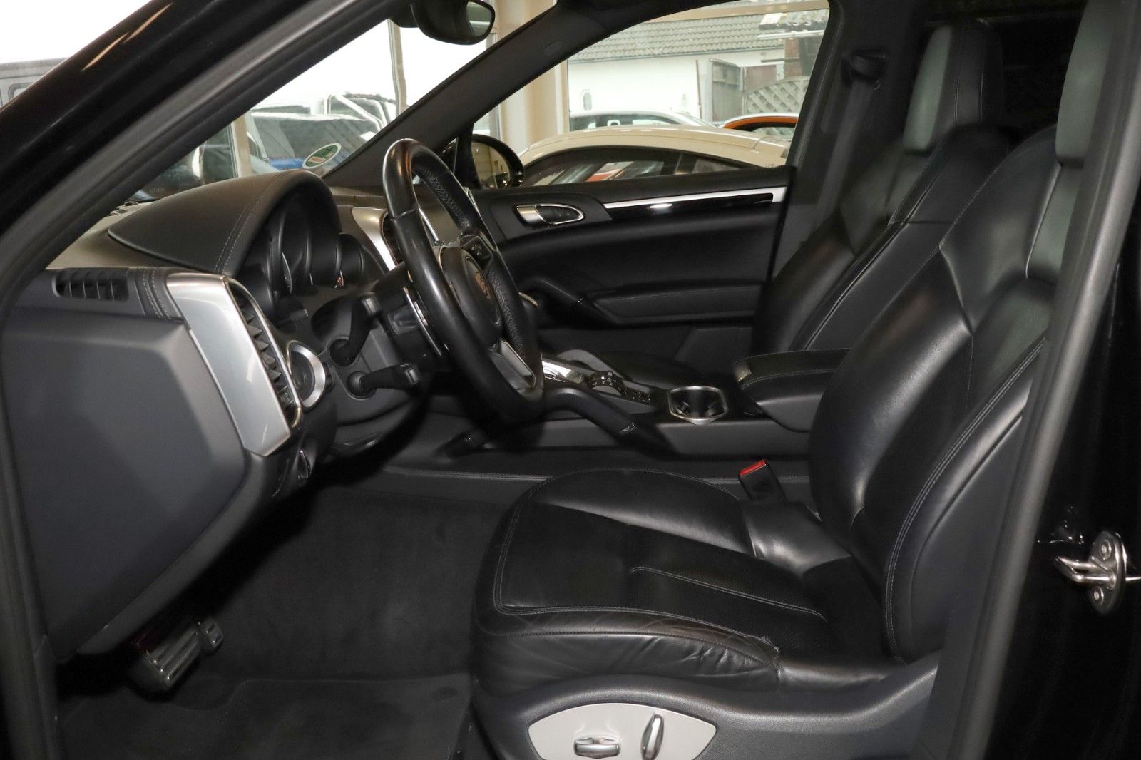 Fahrzeugabbildung Porsche Cayenne S Diesel Luftfederung, AHK, Panorama,21"