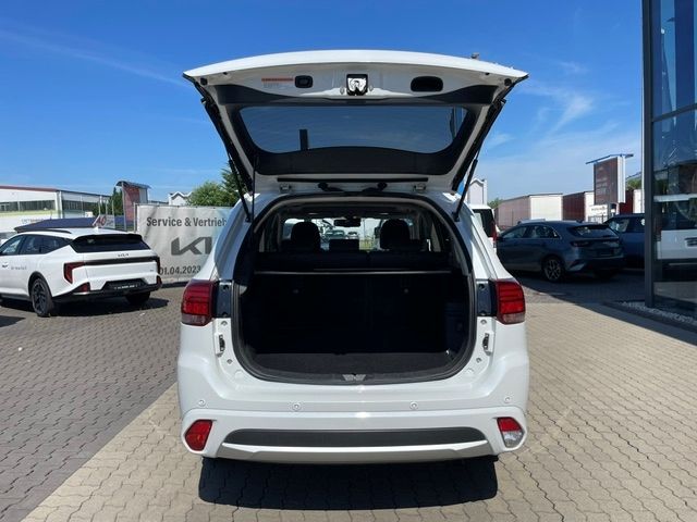 Fahrzeugabbildung Mitsubishi Outlander PHEV Top 4WD 360° AHK Leder DAB Schieb