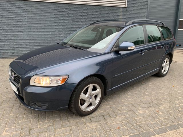 Volvo V50 2.0 MOMENTUM  KLIMA PDC ALU DEUTSCHE BRIEF