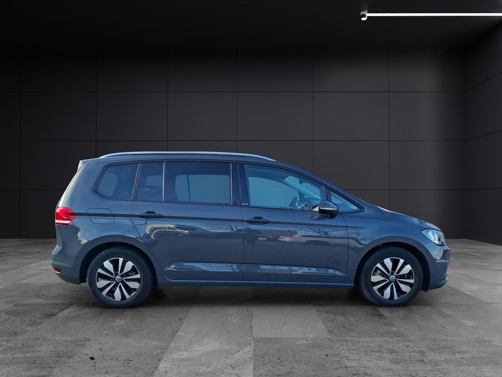 Fahrzeugabbildung Volkswagen Touran TSI Move DSG 7-Si Navi AID ACC RFK SH LM