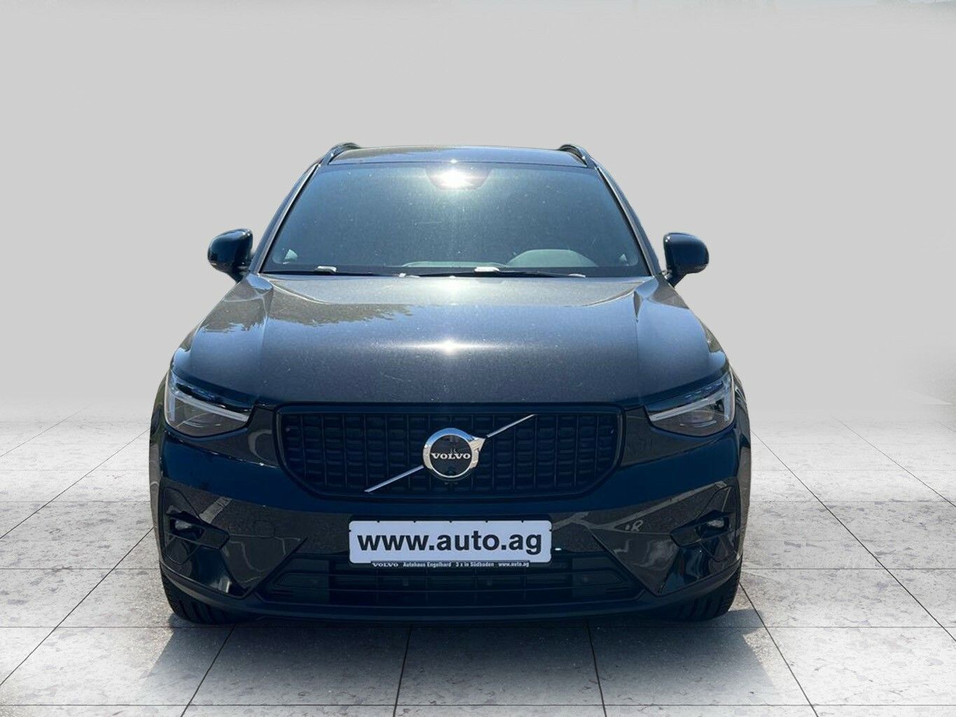 Volvo XC40 B4 Plus Dark imagem 2
