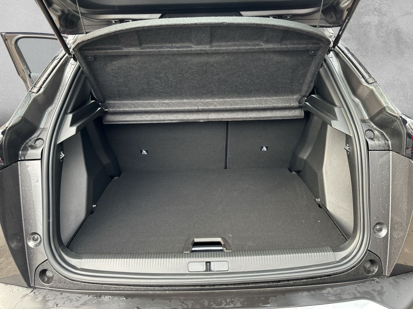 Fahrzeugabbildung Peugeot 2008 Active Pack 1.2 PureTech 100 EU6d