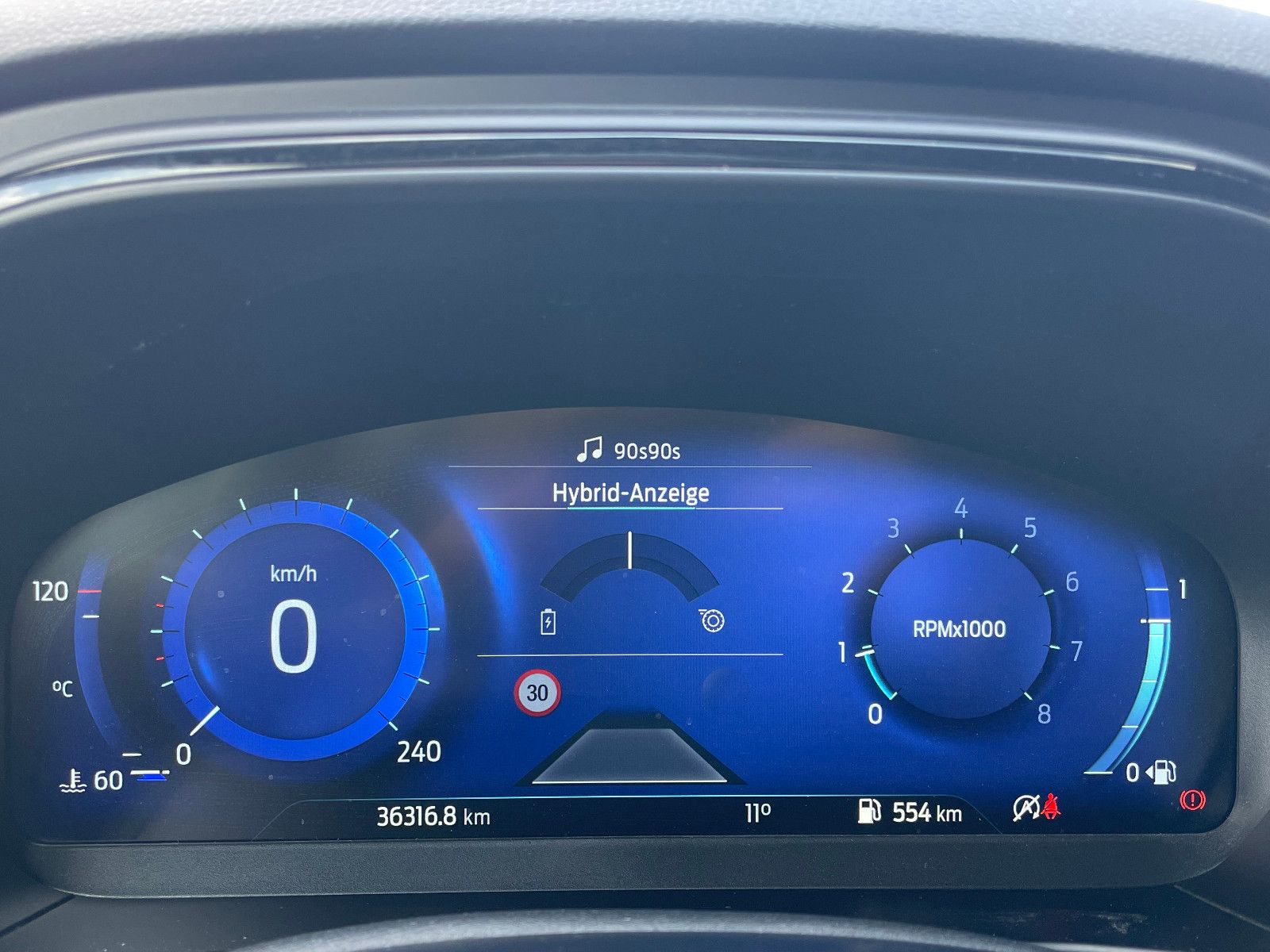 Fahrzeugabbildung Ford Focus ST-Line X Hybrid, tot.W.Ass., Abstandstemp