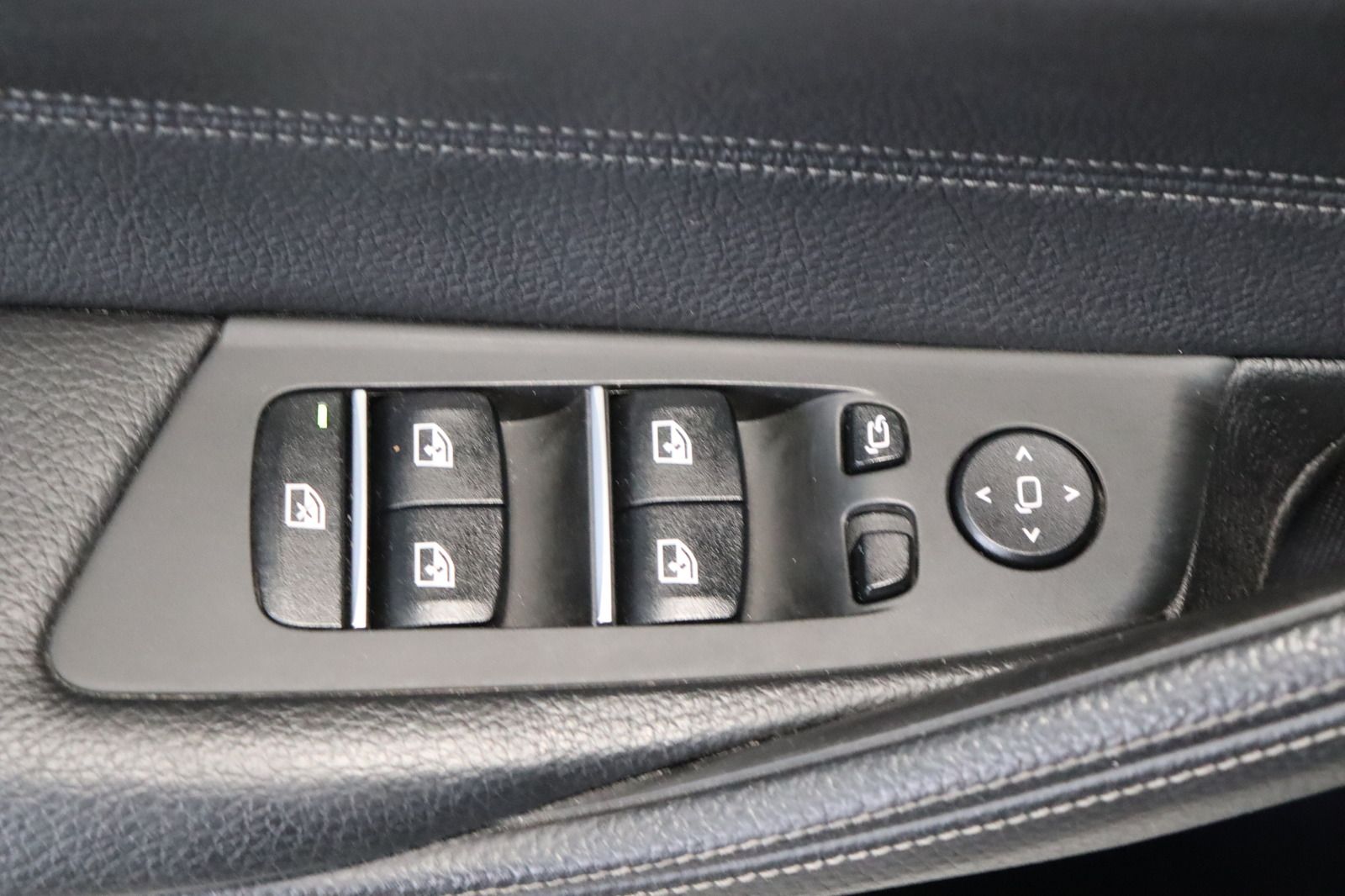 Fahrzeugabbildung BMW 530 d xDrive Sport Line * LED * HUD * Touring