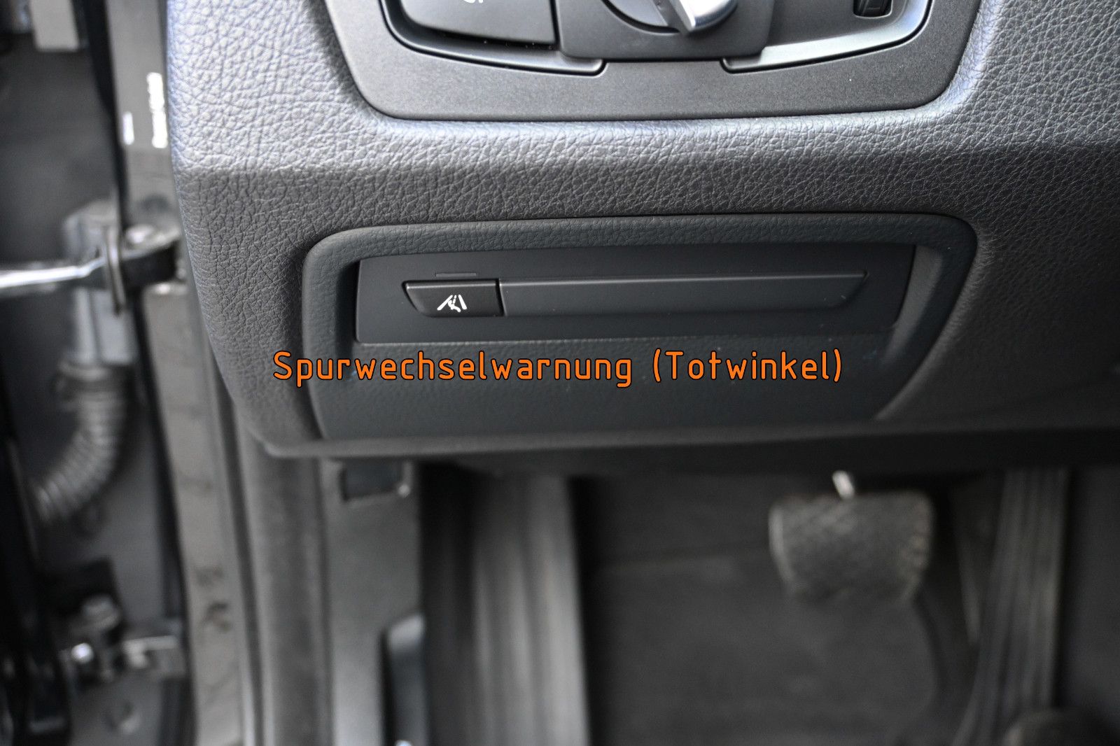 Fahrzeugabbildung BMW 420d Cabrio Sport Line Aut. °LED ADAPT.°KAMERA°