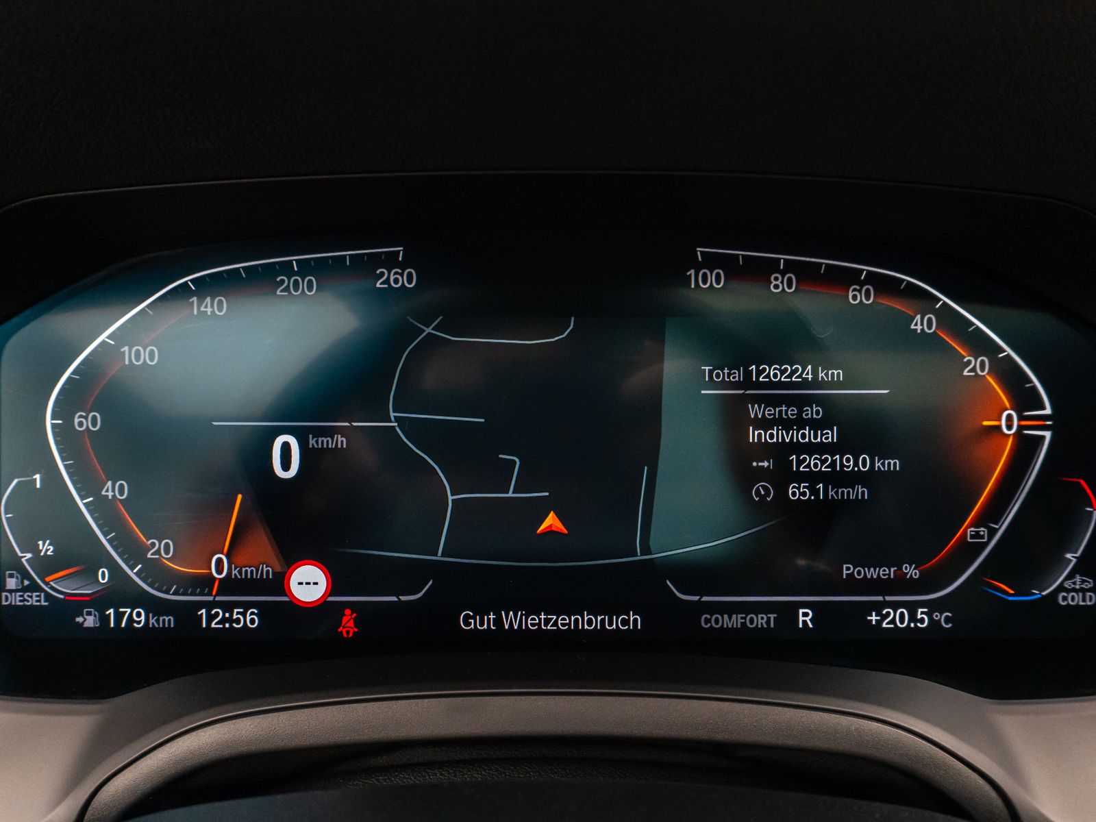 Fahrzeugabbildung BMW 330d Panorama Kamera H/K DAB Komfort Alarm LED