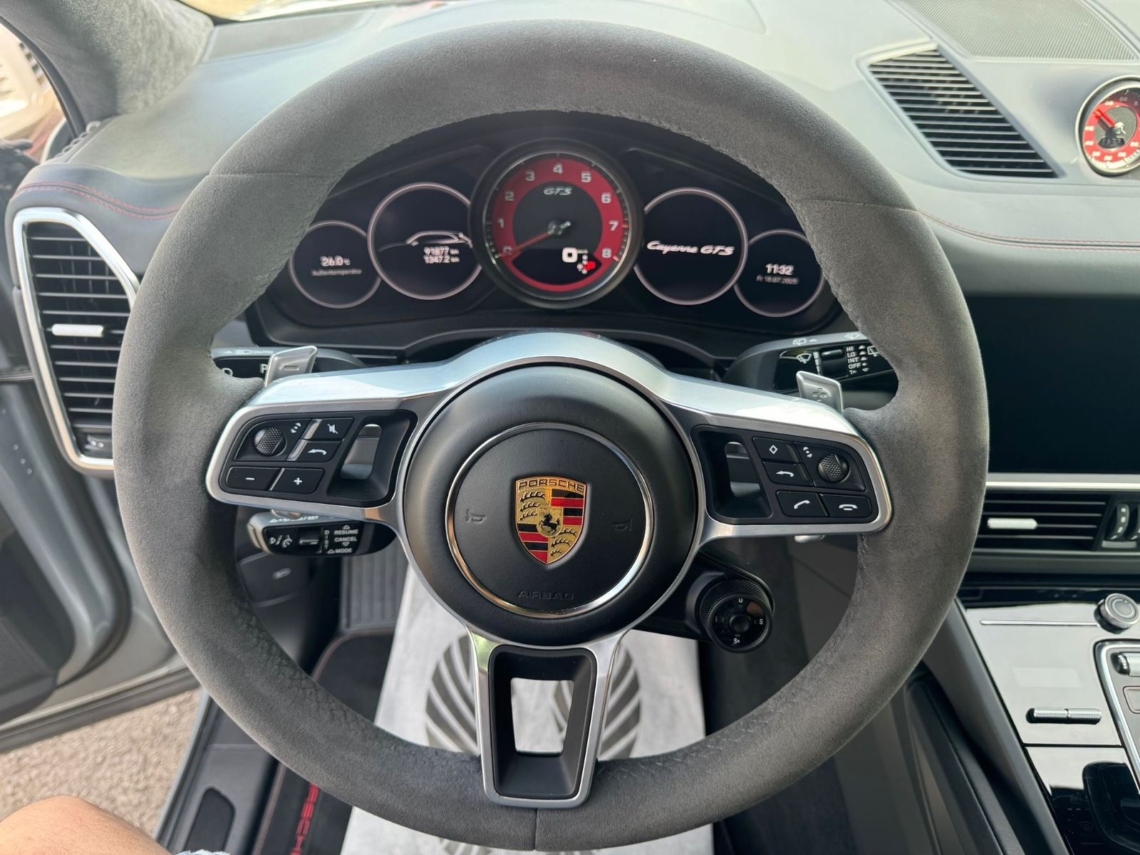 Fahrzeugabbildung Porsche Cayenne GTS Panorama+Sportabgas+HeadUp
