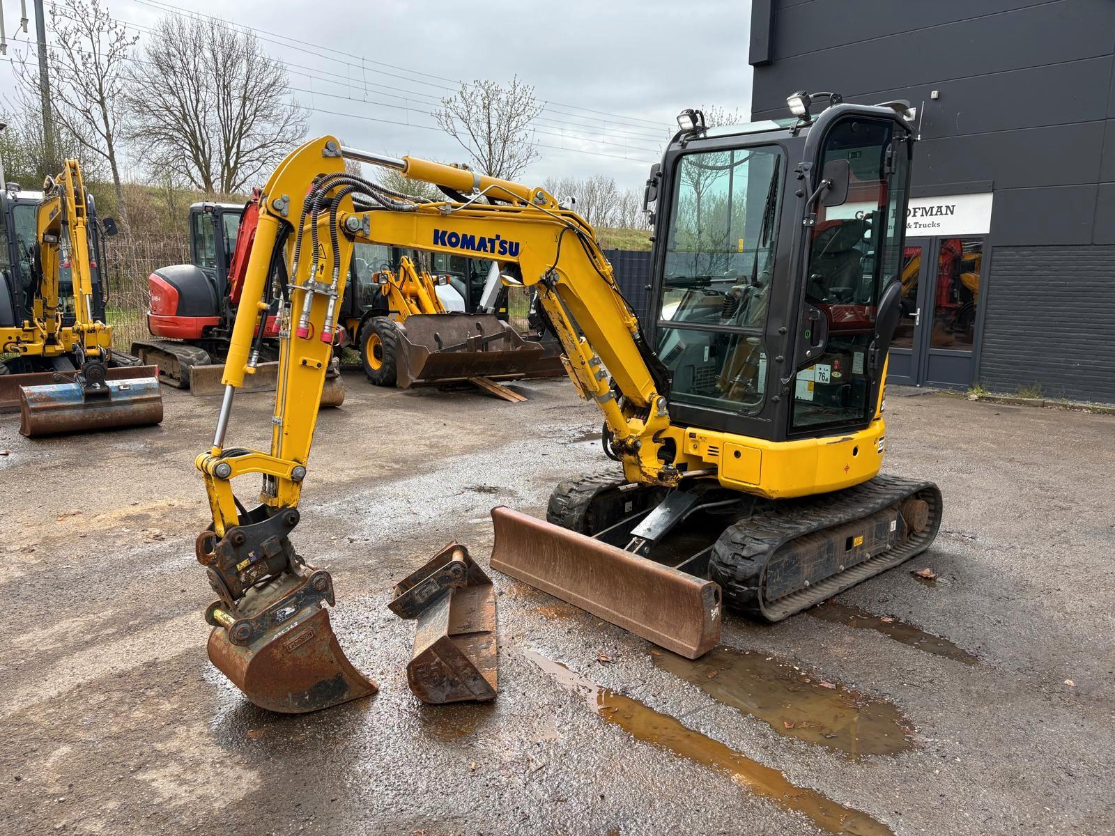Komatsu PC26 MR-5  POWERTILT  2x Löffel  TOP!!