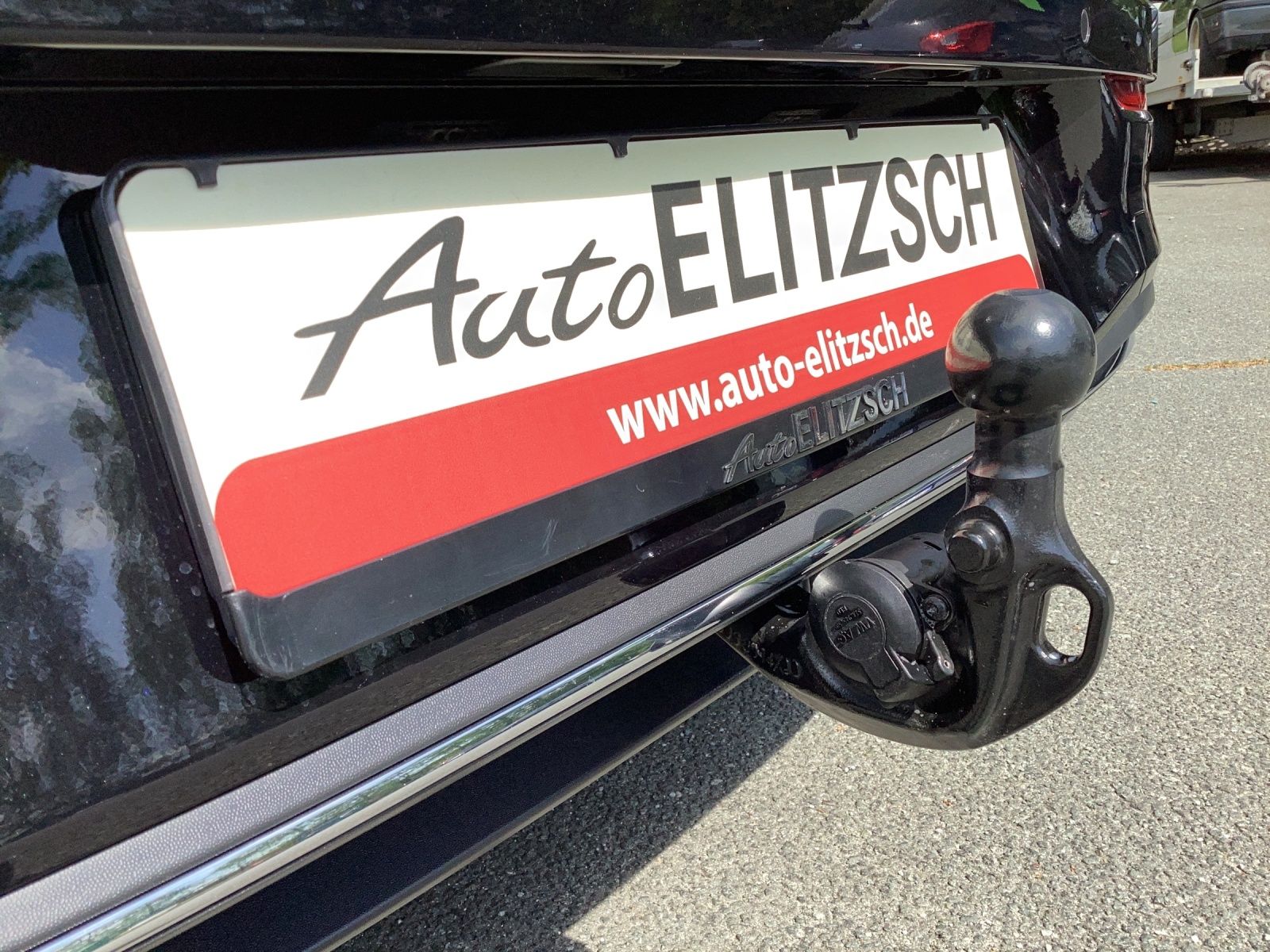 Fahrzeugabbildung Volkswagen Golf VIII eTSI Active DSG LED AHK Navi AID ACC P