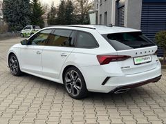 SKODA Octavia Combi RS 2.0 TDI DSG 4x4